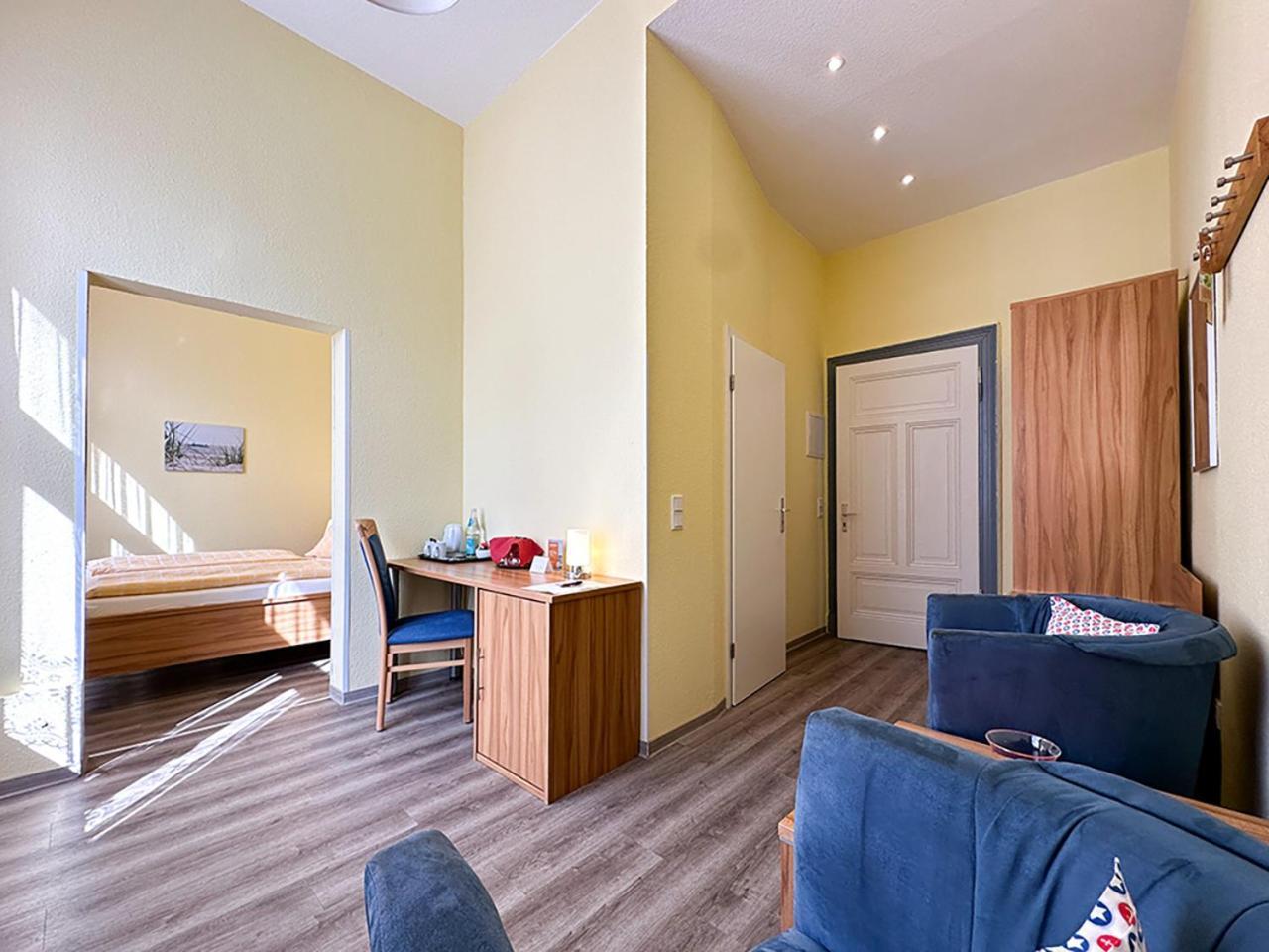 Hotel Graf Waldersee Боркум Екстериор снимка