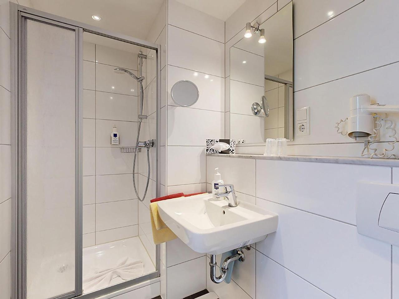 Hotel Graf Waldersee Боркум Екстериор снимка
