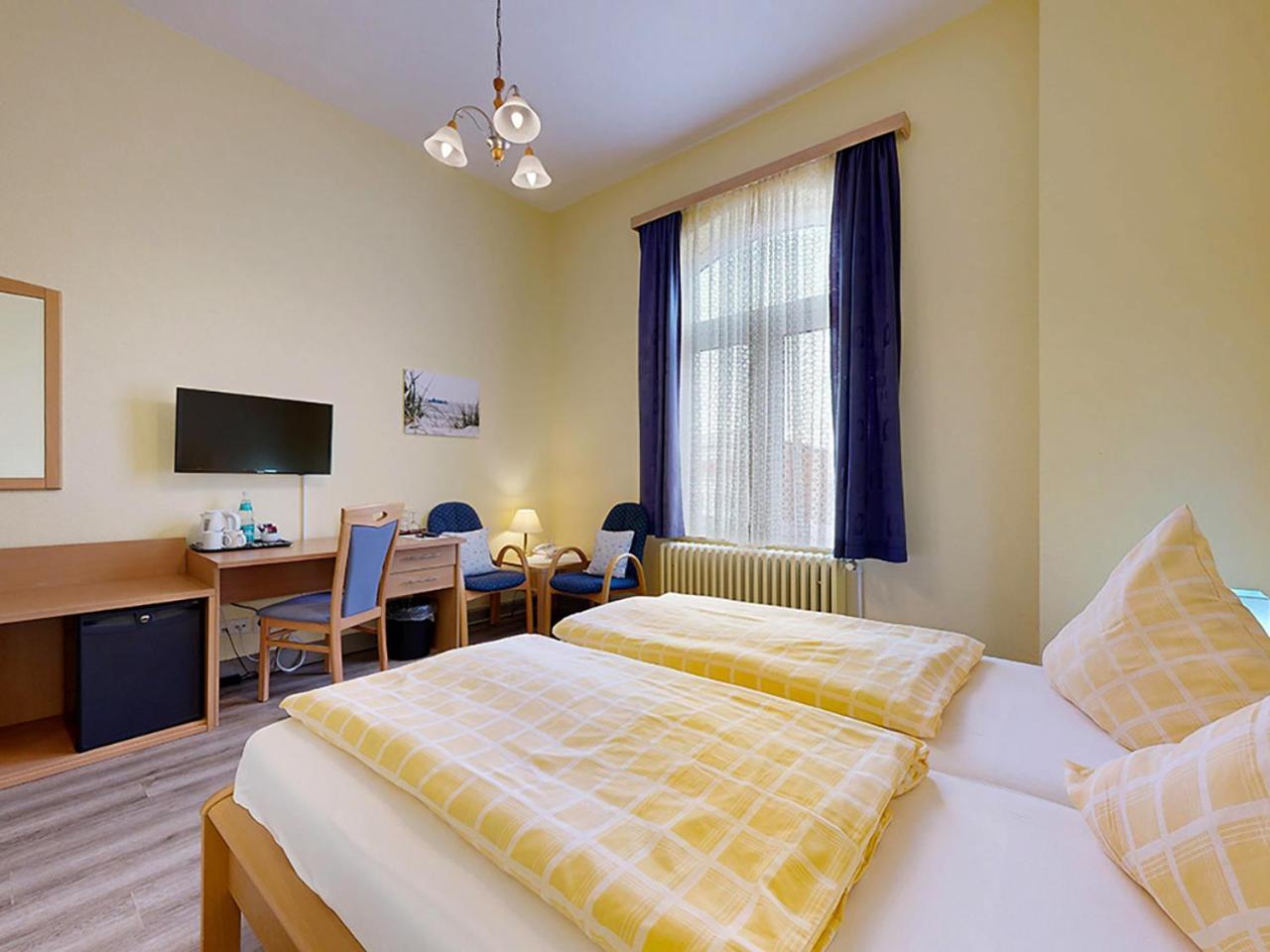 Hotel Graf Waldersee Боркум Екстериор снимка