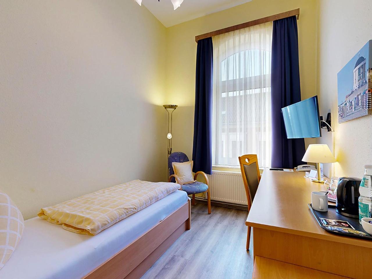 Hotel Graf Waldersee Боркум Екстериор снимка