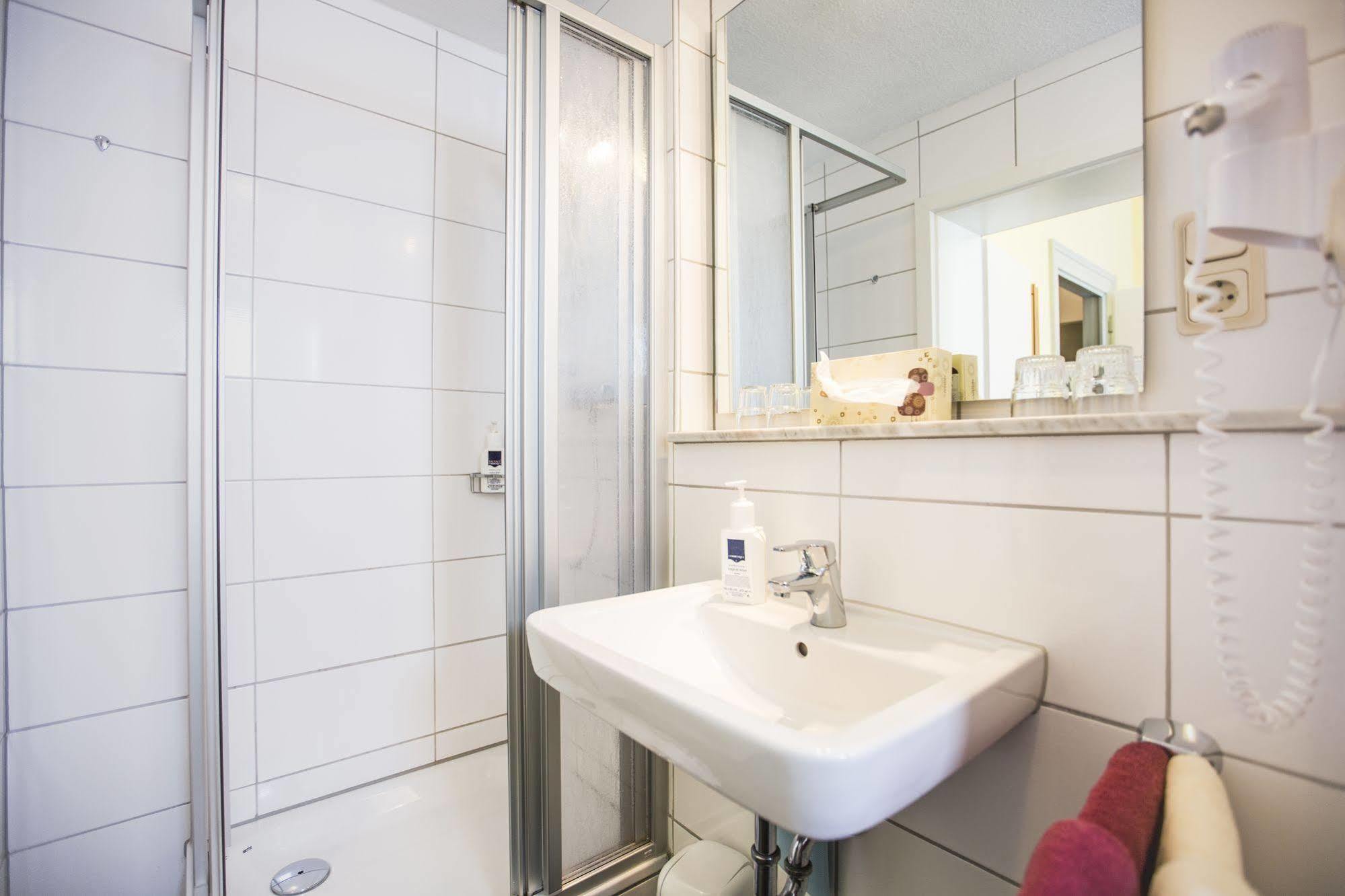 Hotel Graf Waldersee Боркум Екстериор снимка