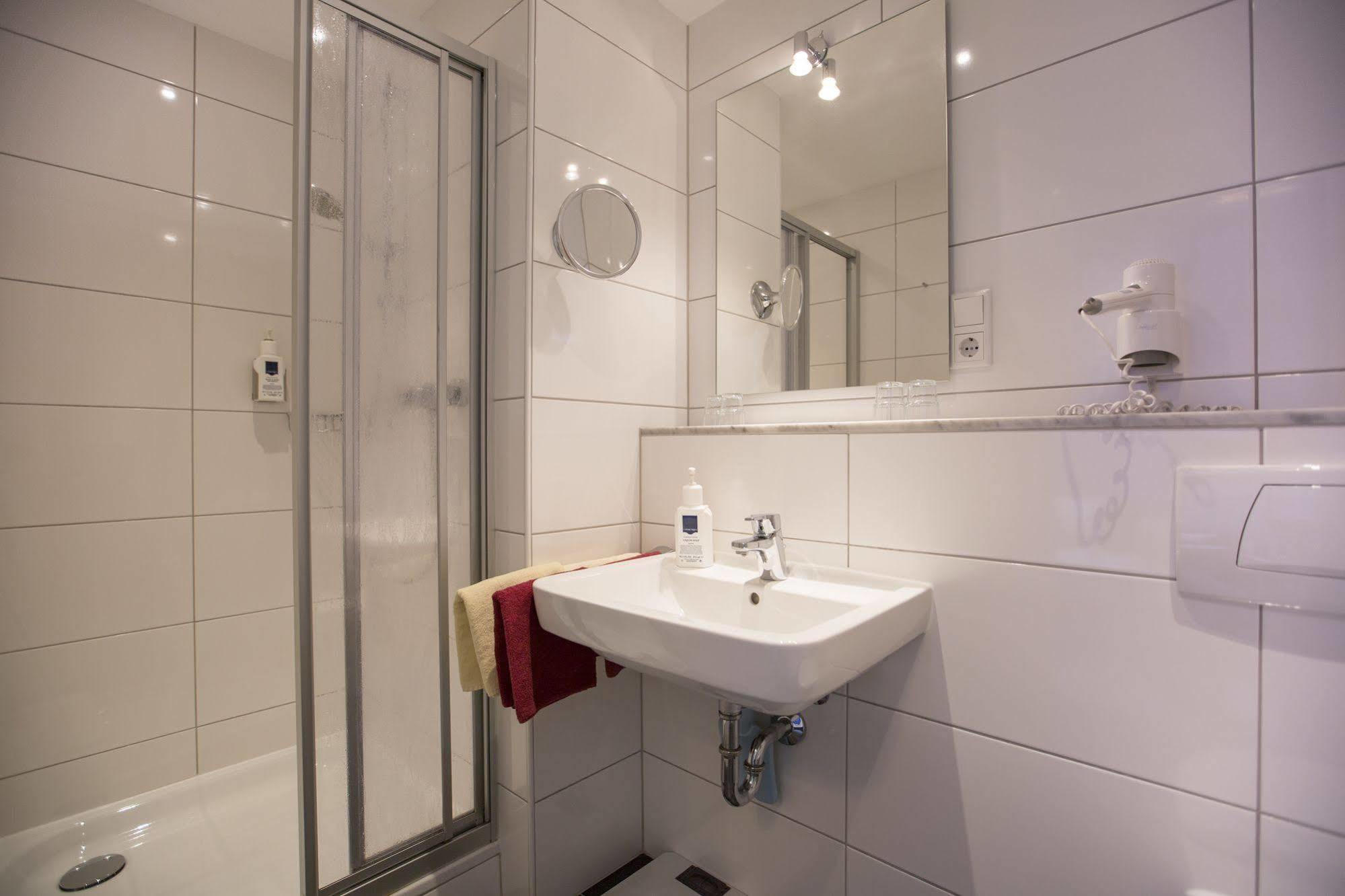 Hotel Graf Waldersee Боркум Екстериор снимка
